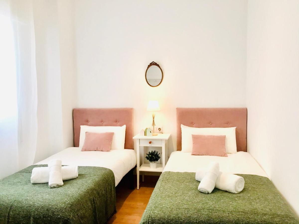 Gleaming & Well Located Apartment In Malaga Center المظهر الخارجي الصورة