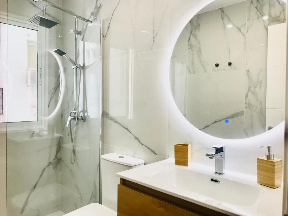 Gleaming & Well Located Apartment In Malaga Center المظهر الخارجي الصورة