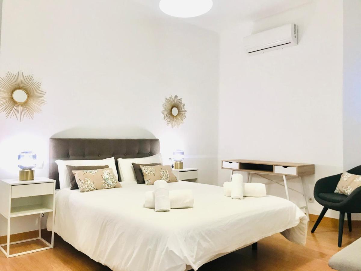 Gleaming & Well Located Apartment In Malaga Center المظهر الخارجي الصورة