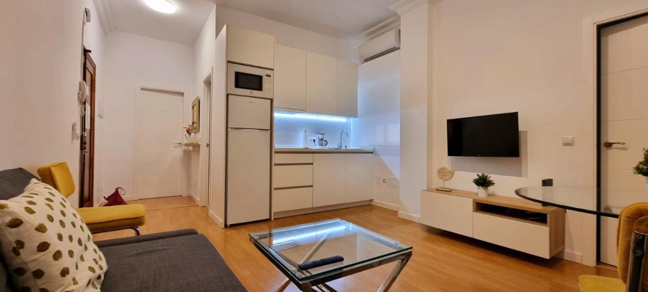 Gleaming & Well Located Apartment In Malaga Center المظهر الخارجي الصورة
